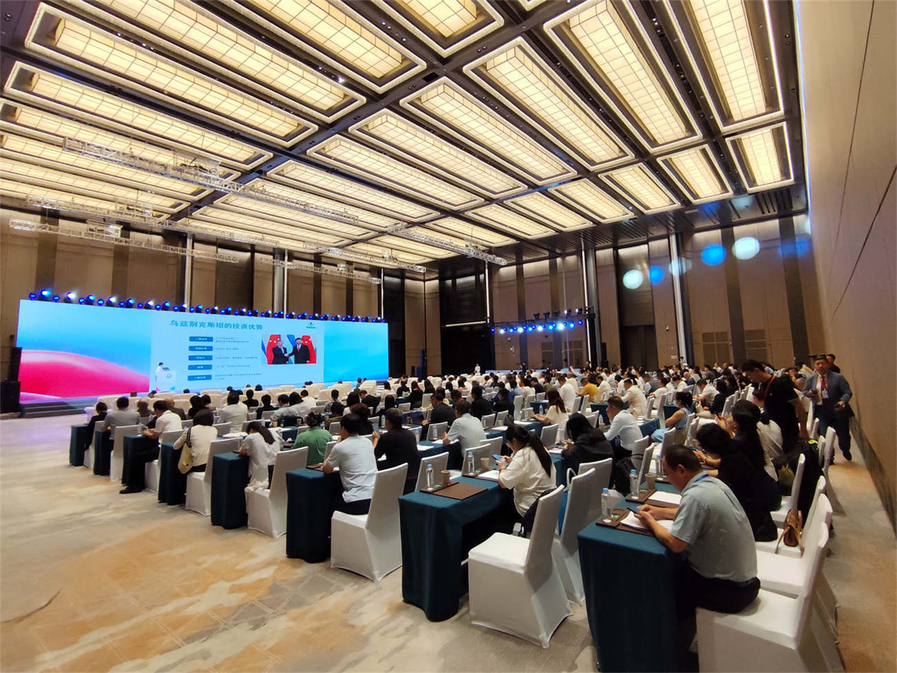 出海产业新风口！全国700商界精英齐聚南沙，链动全球